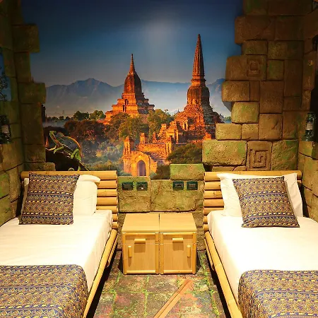 Gardaland Adventure Ξενοδοχείο 4*